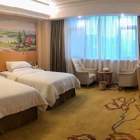 Vienna International Hotel Puning International Commodity City Dış mekan fotoğraf